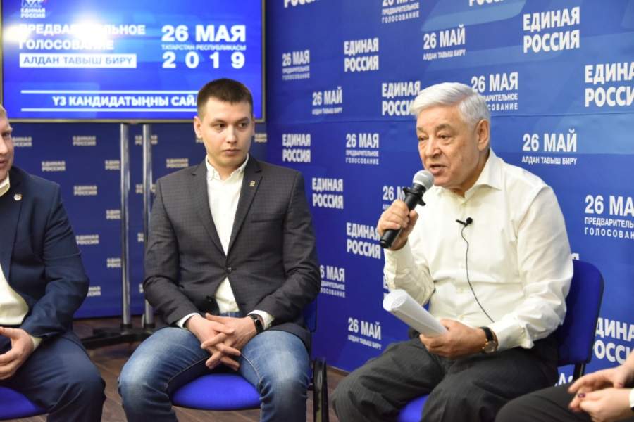Фарид Мухаметшин встретился с участниками дебатов предварительного голосования