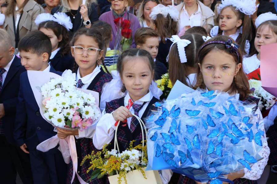 Депутаты Госдумы поздравляют татарстанских школьников с Днем знаний