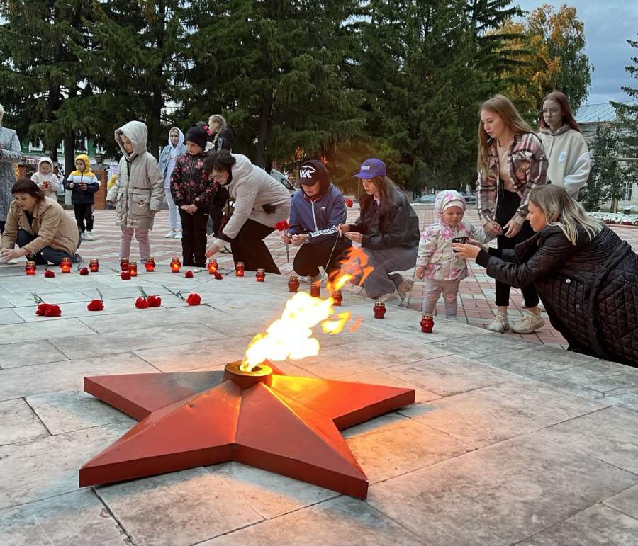 В Тетюшах зажгли свечи в память о погибших в Великой Отечественной войне