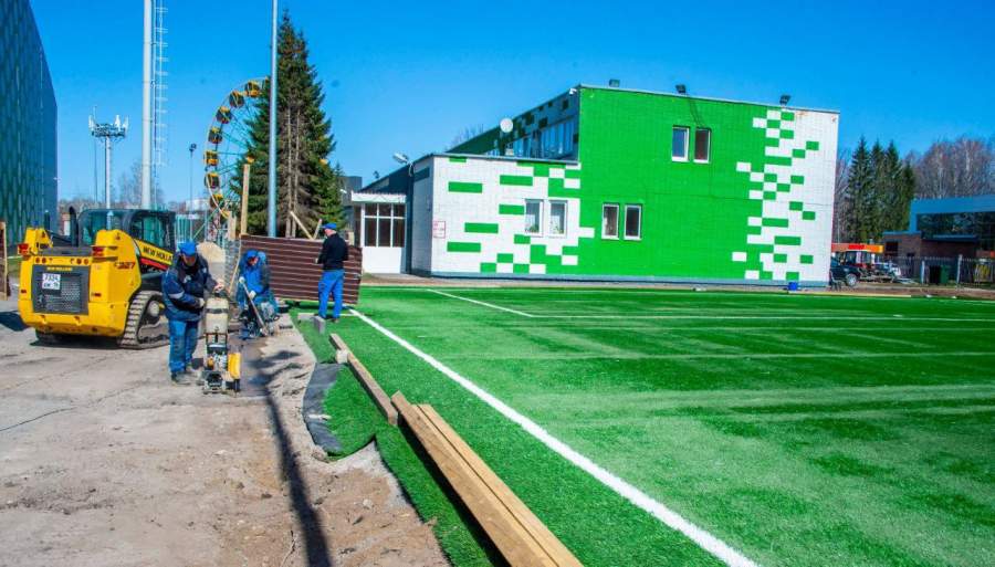 Футбольные поля и реновация дворов: в Татарстане благоустраивают объекты Народной программы
